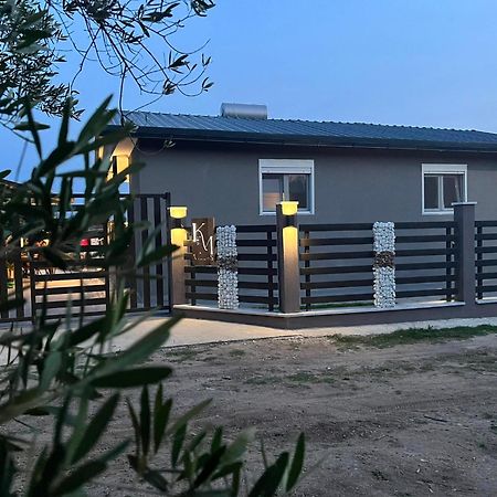 K&M Villas Nea Kallikrateia Exterior foto