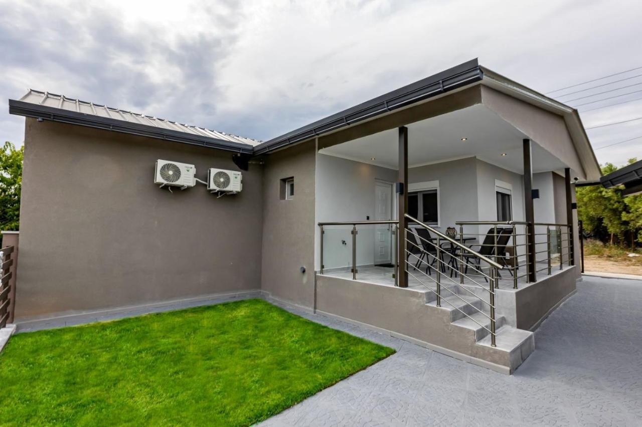 K&M Villas Nea Kallikrateia Exterior foto