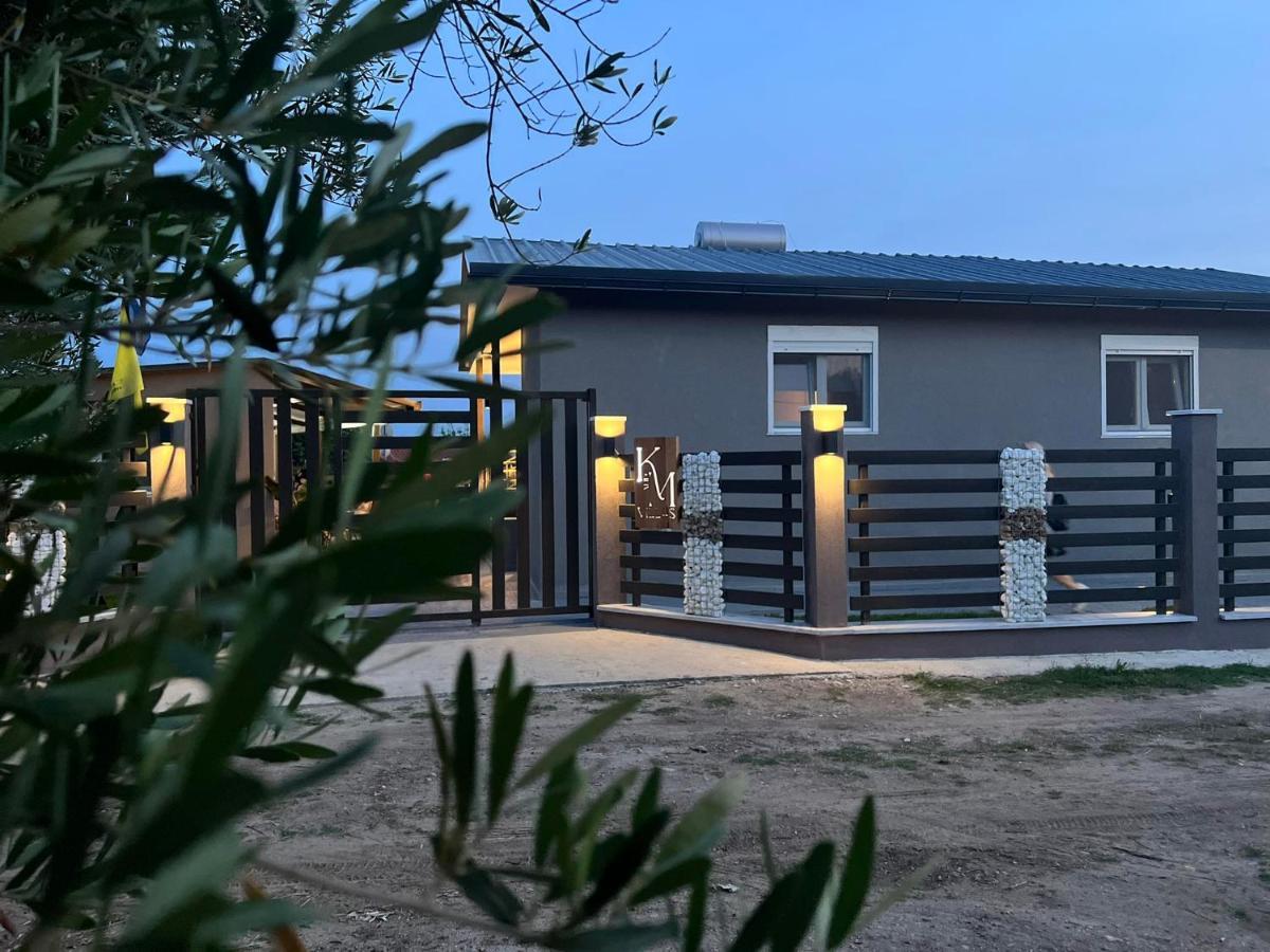K&M Villas Nea Kallikrateia Exterior foto
