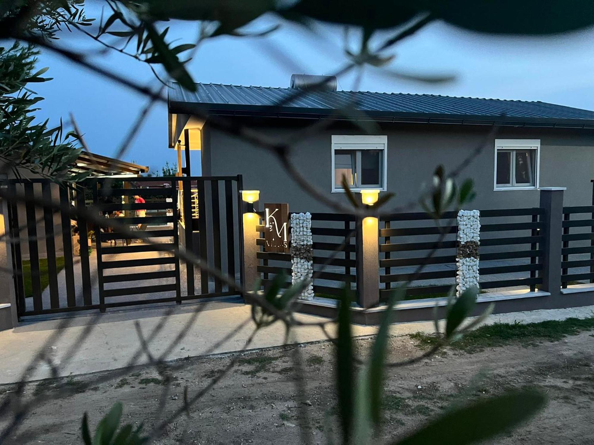 K&M Villas Nea Kallikrateia Exterior foto